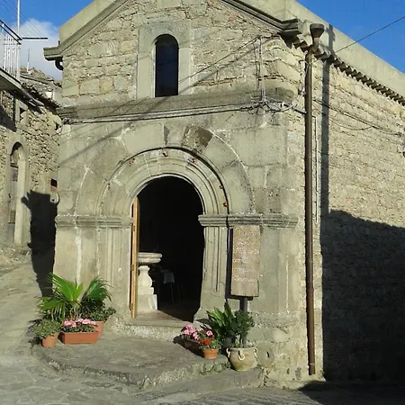 Diffuso Montalbano Borgo Antico - La Casetta Del Vento Hotel
