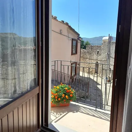 Diffuso Montalbano Borgo Antico - La Casetta Del Vento Hotel Montalbano Elicona