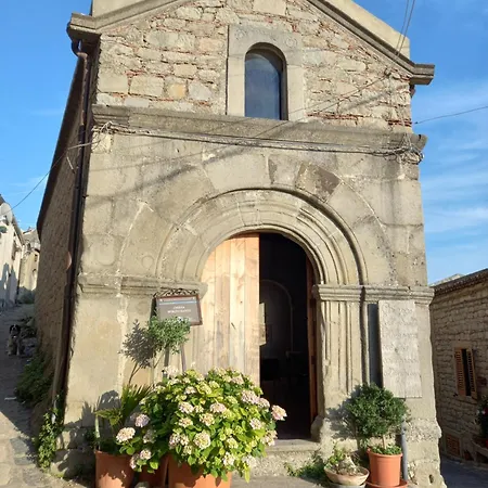 Diffuso Montalbano Borgo Antico - La Casetta Del Vento Hotel