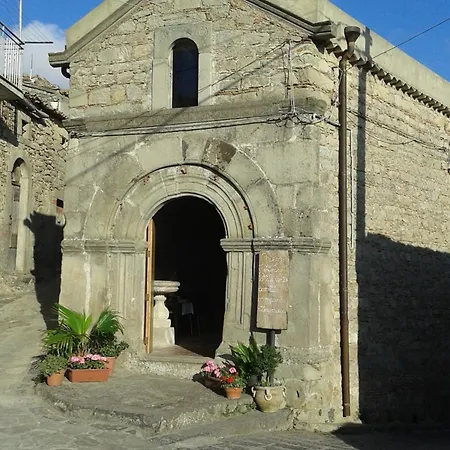 Diffuso Montalbano Borgo Antico - La Casetta Del Vento Hotel