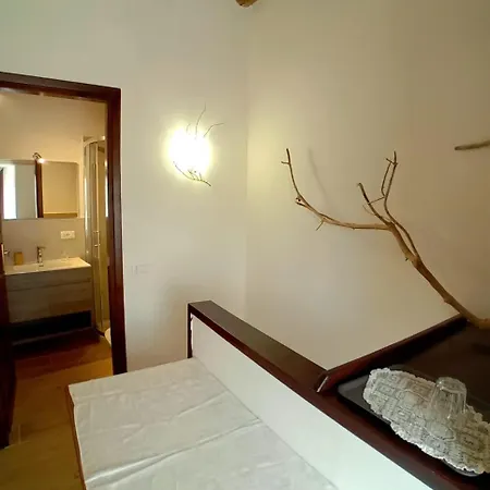 Hotel Diffuso Montalbano Borgo Antico - La Casetta Del Vento 3*
